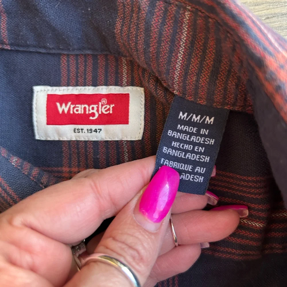 Wrangler Men's Casual Plaid Shirt - Navy and Red - Picture 6 of 6